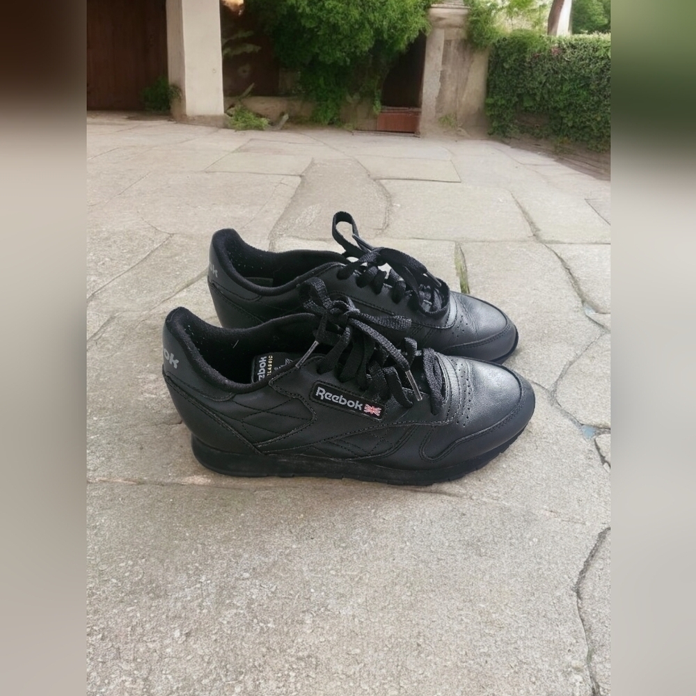 Women's Reebok Classic Sneakers